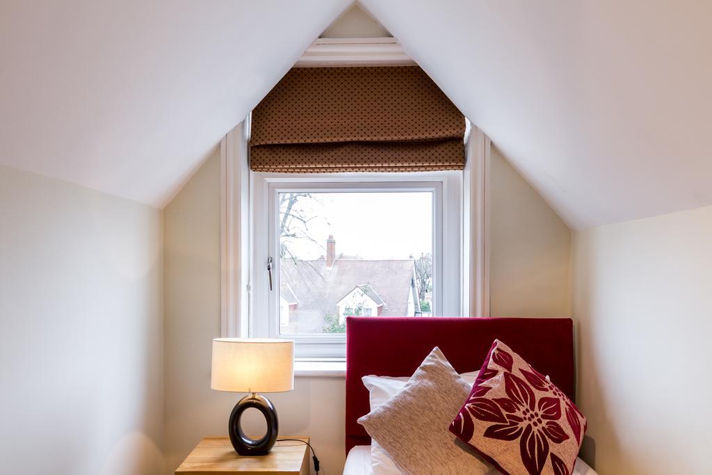 Villiers Lodge Surbiton Kültér fotó