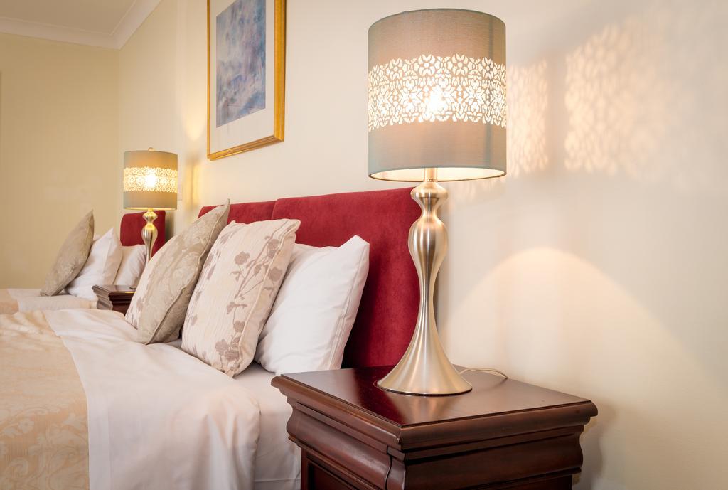 Villiers Lodge Surbiton Kültér fotó