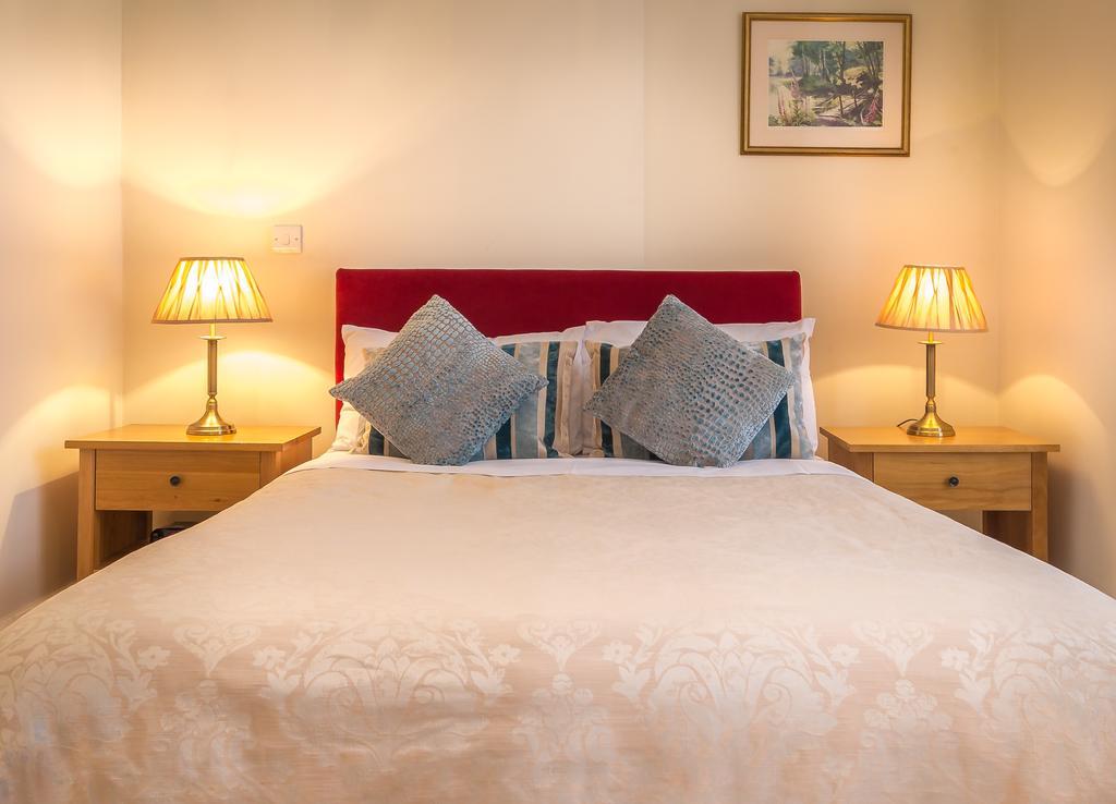 Villiers Lodge Surbiton Kültér fotó