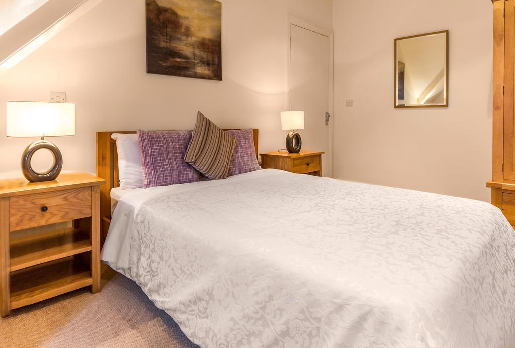 Villiers Lodge Surbiton Kültér fotó